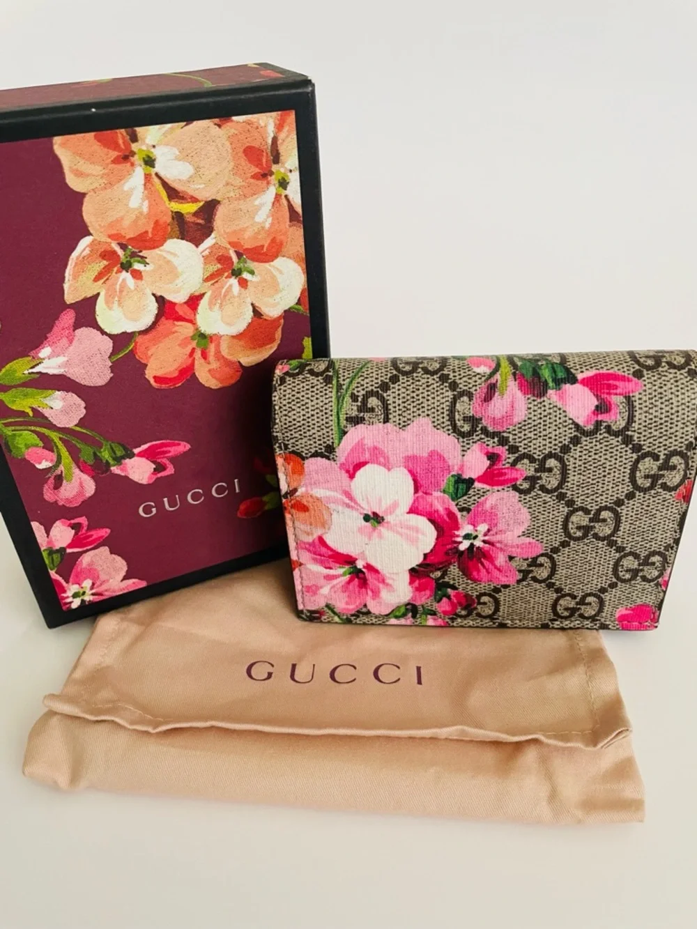 Gucci Beige GG Supreme Monogram Blooms Small Wallet with Pink Floral Print - Picture 12 of 12